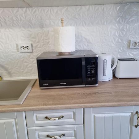 Luxurious Apartment With 3 Rooms And 2 Bathrooms In Corabia エクステリア 写真